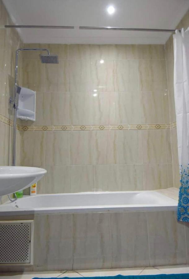 Appartement Elegant Et Climatise Au Centre Avec Terrasse - Proche Plage Et Attractions ! 탕헤르 외부 사진