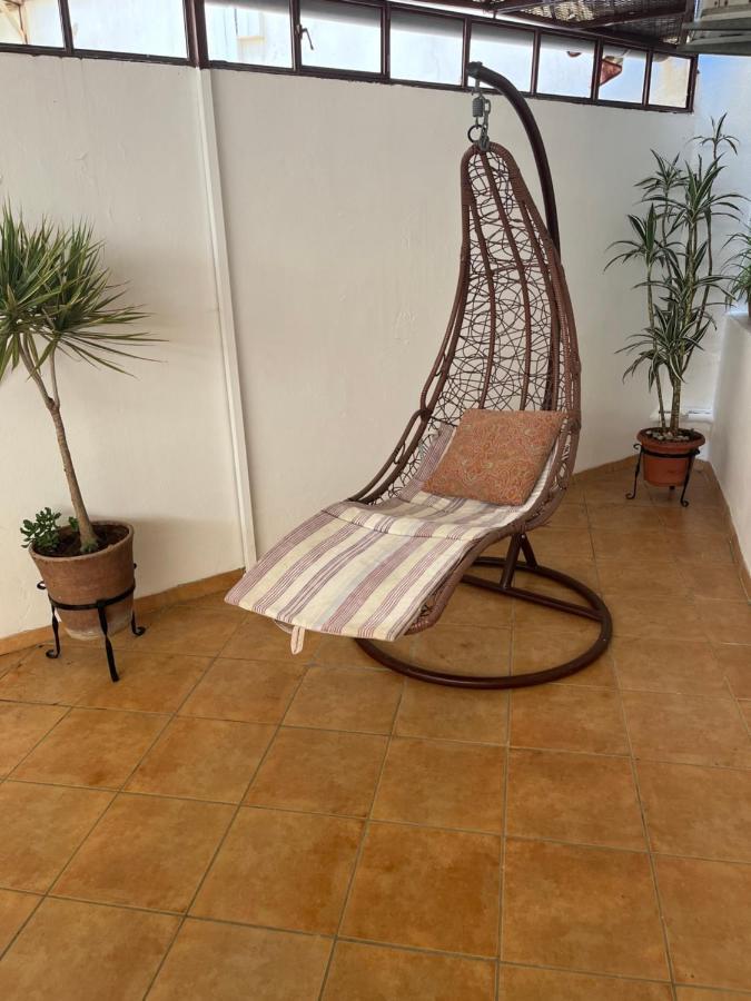 Appartement Elegant Et Climatise Au Centre Avec Terrasse - Proche Plage Et Attractions ! 탕헤르 외부 사진