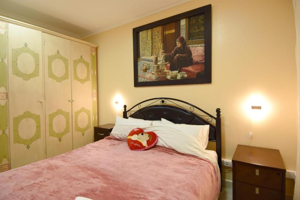 Appartement Elegant Et Climatise Au Centre Avec Terrasse - Proche Plage Et Attractions ! 탕헤르 외부 사진
